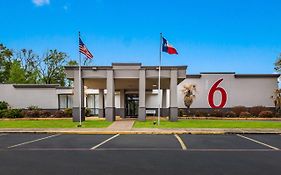 Motel 6 Henderson Tx